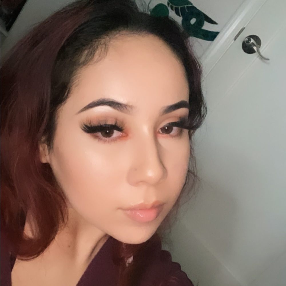 Meet your Posher, Kayla